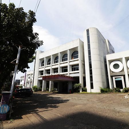 Hotel Istana Bandung Exterior photo