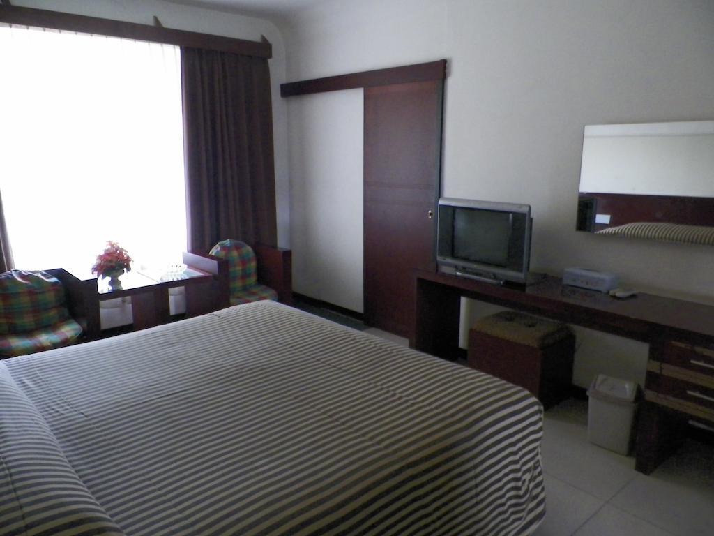 Hotel Istana Bandung Room photo
