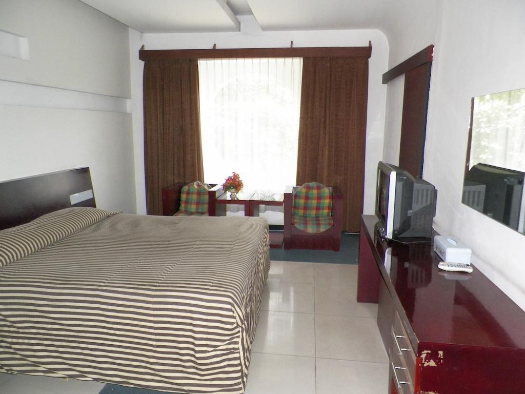 Hotel Istana Bandung Room photo